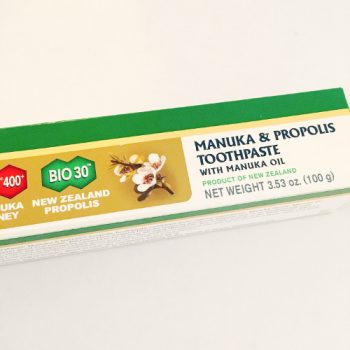 マヌカハニーとプロポリス配合の歯磨き粉